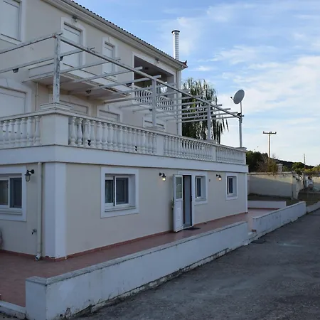 Apartman Traditional In Nature